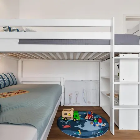 Nyaraló Strandkinder *